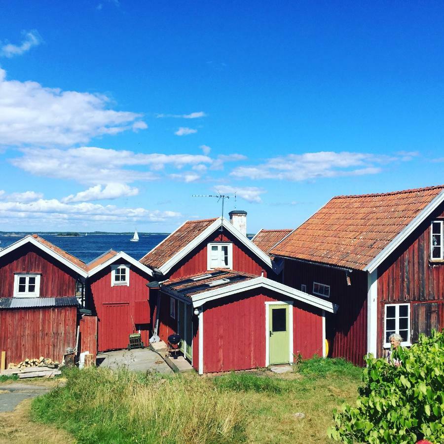 Archipelago-House With Pool, Boat And Bikes Villa Djurhamn Exterior photo